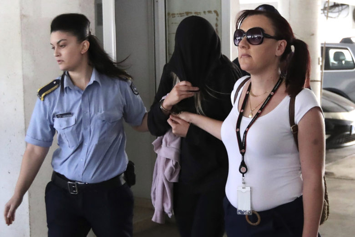 Изнасилование иногда бывает с извращениями